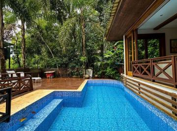 Casa · 400m² · 5 Quartos · 6 Vagas · Casa à VENDA no Condomínio Iporanga em Guarujá.