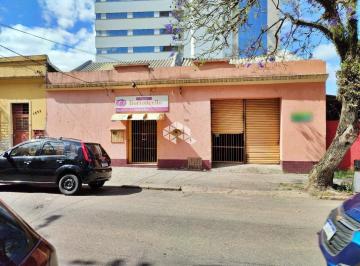 imovel-253705-1 · Casa comercial à venda no bairro Menino Deus.