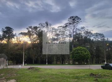 Foto 01 · Terreno em Condomínio com vista privilegiada em frente ao lago