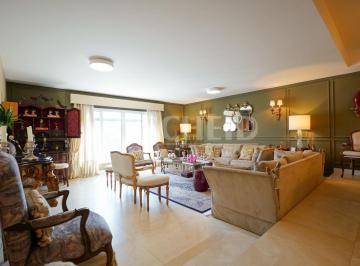 Apartamento · 211m² · 3 Quartos · 4 Vagas · Real Parque, apartamento impecável, moderno!