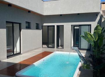 Casa · 160m² · 3 Quartos · 2 Vagas · Casa com 3 quartos à venda, Bairro Jardim Inconfidência - Uberlândia/MG