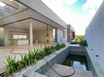Casa · 233m² · 3 Quartos · 4 Vagas · Sobrado com 3 quartos à venda, Bairro Jardim Karaíba - Uberlândia/MG