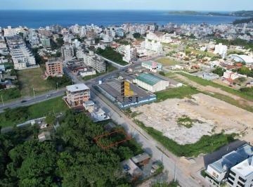 Terreno · 300m² · Terreno á venda na praia de Bombas, Bombinhas/SC.