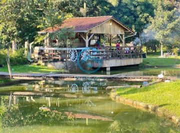 Rural · 2600m² · 3 Quartos · Chácara em Meio a Natureza com Lagoa, Piscina e Terreno de 2.600m² à venda em Canelinha/SC