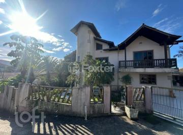 530e9e42 · Casa, 4 dormitórios, 210 m², em Aririú