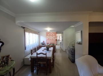 Foto 02 · Casa à Venda em Taboão da Serra - Jardim América 3 Quartos 1 Suíte 2 Vagas de Garagem 226,70 m²