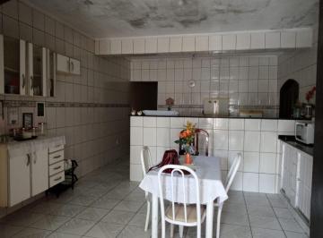 Casa · 360m² · 4 Quartos · 4 Vagas · Casa á venda com 4 Dormitórios,  4 Vagas,  em Vila Jacuí por R$ 700.000.  Imó...