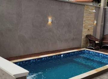Casa · 160m² · 3 Quartos · 3 Vagas · Sobrado em Itanhaém