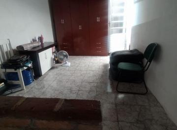 Casa · 82m² · 2 Quartos · Casa á venda por R$371.000,00 no centro de poá.