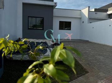 1C1ED206-2417-4F1F-81F7-5EF2DE19D557.jpg · Duas casas geminadas novas, com 2 quartos, 1 vaga de garagem, acabamento com padrão A,  a venda no l