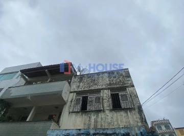 820B7FFC-9E64-44EC-A71C-6AAF2CA72BBA.jpg · Sobrado à Venda,Centro da cidade, Ilhéus, BA.Otima oportunidade para investimentos e moradia.e morad