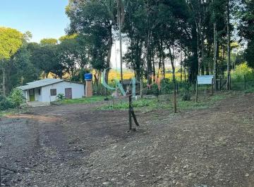 E062D39D-7D2B-453D-8511-C3B4C4B9854F.jpg · Chácara à 2km da cidade com casa ampla de 4 quartos para você e sua família descansarem na tranquili