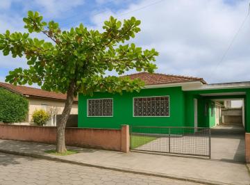 image-editing-81781804273753.png · Casa à venda com três dormitórios em localização privilegiada a apenas 300m da Praia Alegre em Penha