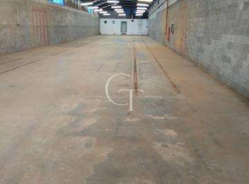 Galpão para locação com 700m² fácil acesso as rodovias. · Galpão para locação com 700m² fácil acesso as rodovias.