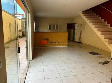 Casa · 331m² · 5 Vagas · Sobrado em Santa Paula