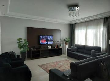 Casa · 248m² · 3 Quartos · 6 Vagas · Sobrado em Olímpico