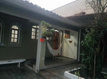 Casa · 195m² · 3 Quartos · 2 Vagas · Casa em Cerâmica