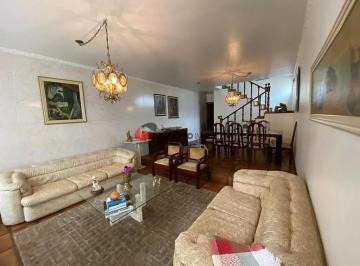 Casa · 240m² · 4 Quartos · 4 Vagas · Sobrado em Cerâmica