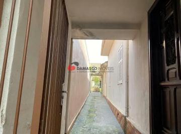Casa · 160m² · 1 Quarto · Casa em Cerâmica