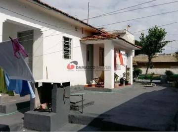 Casa · 440m² · 2 Quartos · 10 Vagas · Casa em Cerâmica