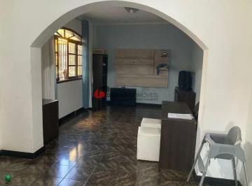 Casa · 211m² · 2 Quartos · 3 Vagas · Sobrado em Cerâmica