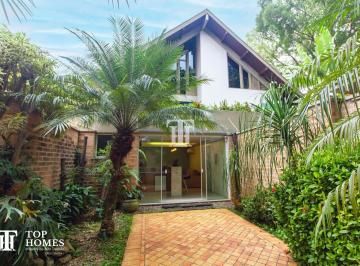 Casa à venda no Jardim Brasil, Centro, próximo av. 9 de Julho em Jundiaí · Sobrado Espaçoso com Piscina e Escritório no Jardim Brasil - Jundiaí/SP