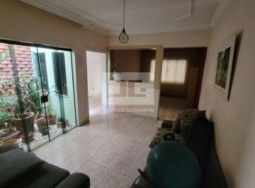 Casa · 191m² · 3 Quartos · Casa à venda - em Dos Casa