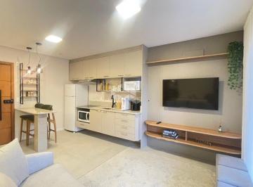 707658_iRvz7L7b46Eq5UTp53_70765868a4b95706e26.jpg · Apartamento térreo DECORADO e MOBILIADO, 01 dormitório, com pátio privativo!