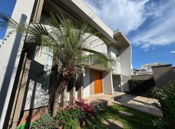 Casa · 340m² · 3 Quartos · 4 Vagas · Alto Padrão no Centro de Canoas | Sobrado Moderno com 3 Suítes, oportunidade única!