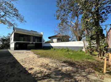Casa · 150m² · 2 Quartos · 4 Vagas · Sobrado com Vista Privilegiada e Trapiche no Rio Guaíba – Ilha dos Marinheiros, Porto Alegre