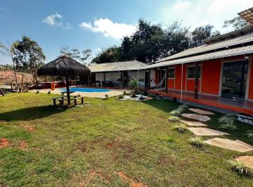 Rural · 20000m² · 3 Quartos · 1 Vaga · Vendo fazendinha de 2 hectares em Pedras com excelente localização!