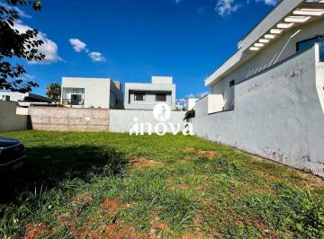 Terreno · 300m² · Terreno no Condomínio Estância dos Ipês.