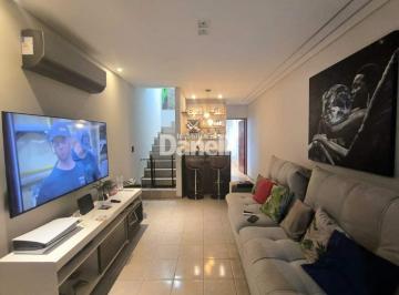 Casa · 131m² · 3 Quartos · 2 Vagas · Sobrado à venda, 3 quartos, 1 suíte, 2 vagas, Jardim Independência - Taubaté/SP