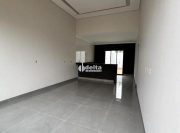 Casa · 250m² · 3 Quartos · 2 Vagas · Casa residencial disponível para venda no bairro São Jorge em Uberlândia-MG.