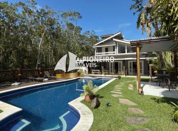 Casa · 260m² · 4 Quartos · 3 Vagas · Casa de condomínio na Praia da Baleia, para venda e locação.