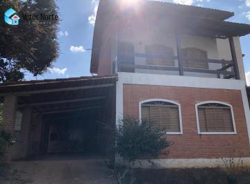 Casa · 358m² · 4 Quartos · 3 Vagas · Casa com 4 suites com ótima localização