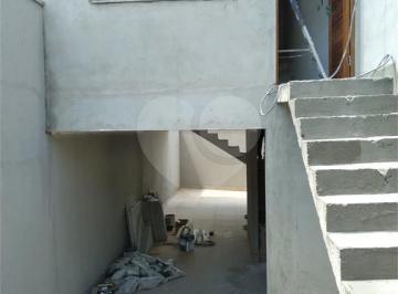 Casa · 90m² · 2 Quartos · 3 Vagas · Sobrado com 2 quartos à venda em Vila nivi - SP