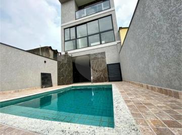 Casa · 205m² · 3 Quartos · 5 Vagas · Sobrado com 3 quartos à venda em Parque são domingos - SP