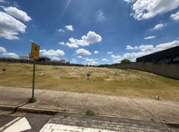 Foto 02 · Terreno comercial com 12m de frente e 34m de comprimento (426m2), vagas de estacionamento, localizaç