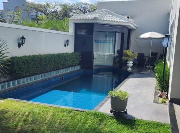 Casa de 4 quartos, Rio de Janeiro · Oportunidade Única! Casa Completa em Condomínio de Luxo