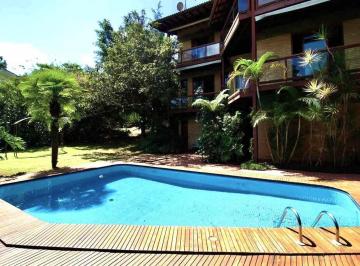 Casa de 7 quartos, Barueri · Linda casa à venda em condomínio na Aldeia da Serra com 7 suítes, piscina e lazer completo