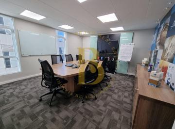 Comercial · 250m² · 2 Vagas · Imóvel comercial em andar alto na Paulista.