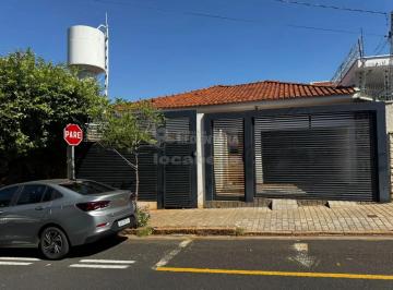 Casa · 242m² · 3 Quartos · 2 Vagas · Casa Padrão em São José do Rio Preto