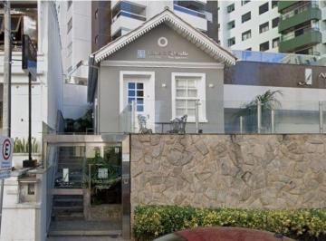 b873bcabb1c8f82a263f067cbcc911537abcce35 · Locação | Casa com 47 m², 2 quartos, varanda e 2 vagas - Centro, em Florianópolis.