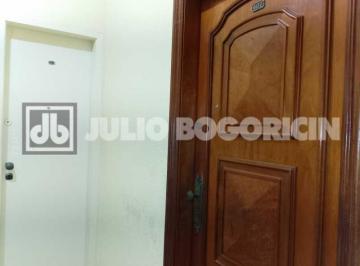 Apartamento · 57m² · 2 Quartos · 1 Vaga · Paulo de Frontin apto de fundos vazio 2 quartos sem armários,dependência e vaga