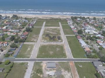 Terreno · 375m² · Terreno 375 m² à Venda a Uma Quadra do Mar no Litoral Gaúcho – Financiamento direto Arroio do Sal (R