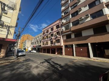 Apartamento · 59m² · 3 Quartos · Apartamento de 3 dormitórios, banheiro social e lavabo na Cidade Baixa em Porto