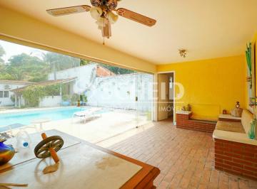 Casa · 500m² · 4 Quartos · 3 Vagas · Casa térrea residencial com 500m2, 4 Suites e 3 vagas, em ótima localização no Jd. Petropolis