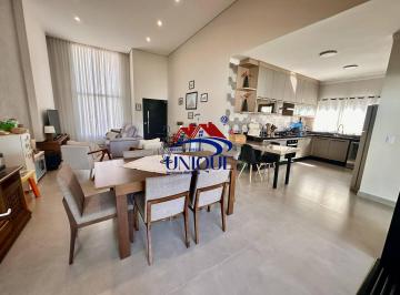 Casa · 3 Quartos · 4 Vagas · LINDA CASA EM CONDOMÍNIO NO CENTRO DA CIDADE DE BOITUVA À VENDA