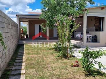 Casa · 200m² · 3 Quartos · 4 Vagas · Casa de condomínio em Rua Polônia - Jardim Santa Lúcia - Várzea Paulista/SP